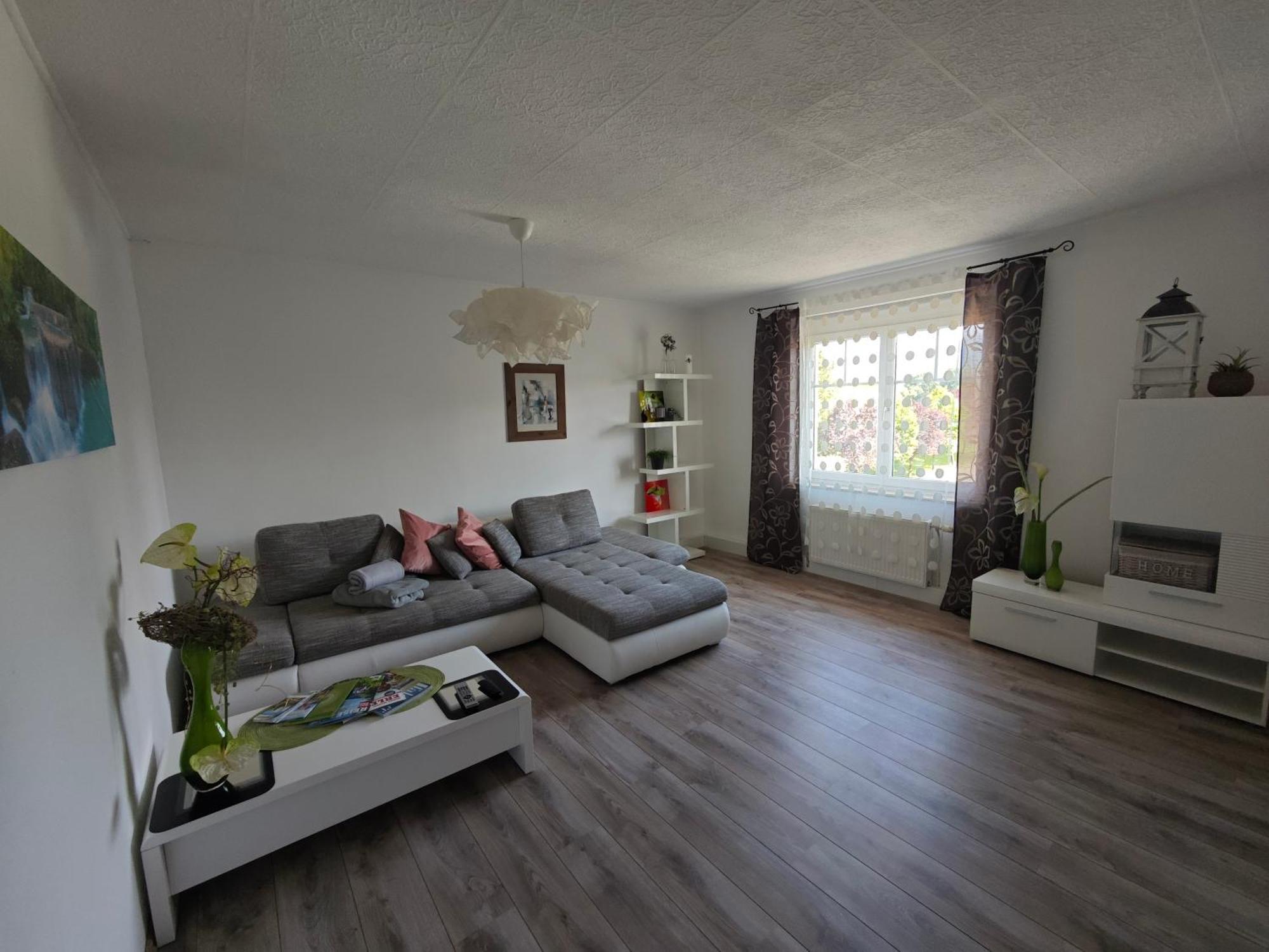 Grosszuegige Mit Terrasse Appartement *